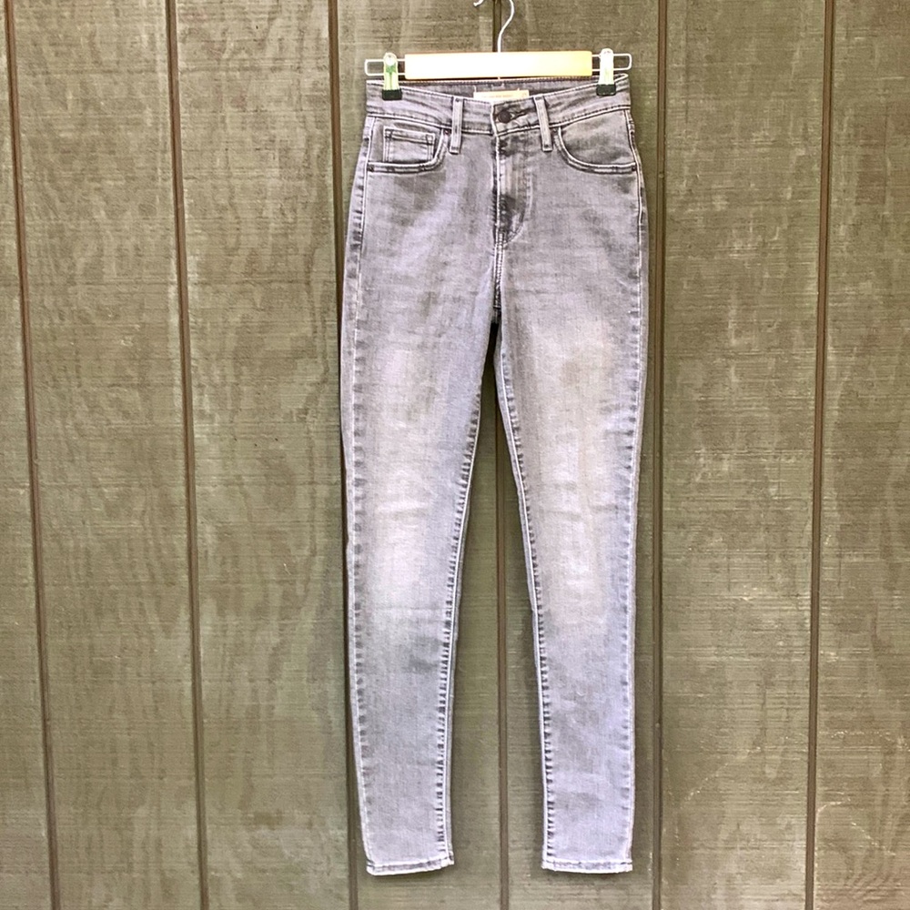 Levi’s 721 high Rise Skinny Gray
